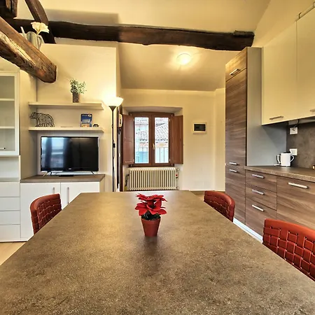 Apartment Logicasa Tower Gate Como
